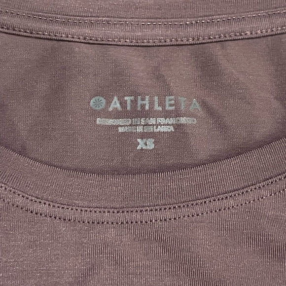 Athleta asymmetrical ruched pleated tee - Picture 3 of 7